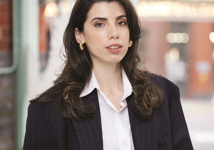 2023-11-20-Headshot-UK-Rita-02-jpg111111111111111_584640