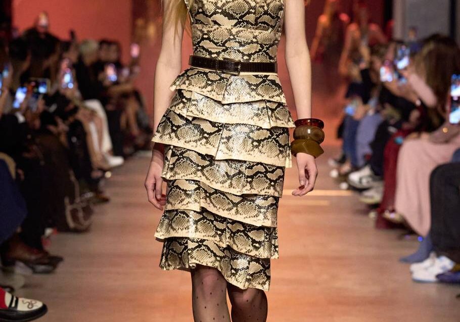 ELIESAABRTWSS26_LOOK2_891620