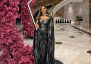 SteppingintoDay3RedSealFF25Styledby-maissaazabsahar-m-azabDress-zeenazakiHair-_491075