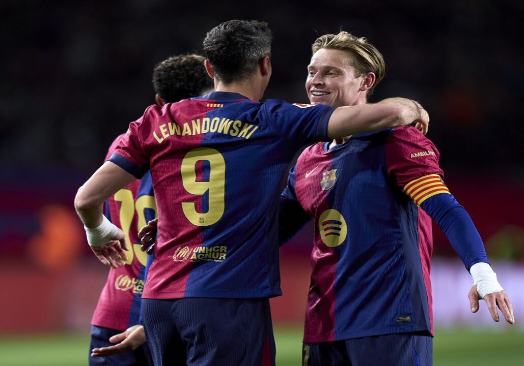 BARCELONA, SPAIN - JANUARY 26: Robert Lewandowski of FC Barcelona celebrates after scoring his team's sixth goal during the LaLiga EA Sports match between FC Barcelona and Valencia CF at Estadi Olimpic Lluis Companys on January 26, 2025 in Barcelona, Spain. (Photo by Pedro Salado/Getty Images)